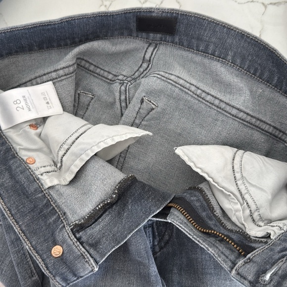 MOTHER The Insider Crop Step Fray Jeans Ace Of Spades Size 28 Washed Black - Picture 12 of 15